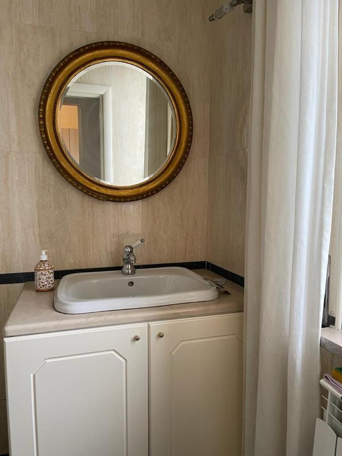 4 Corone Guest house